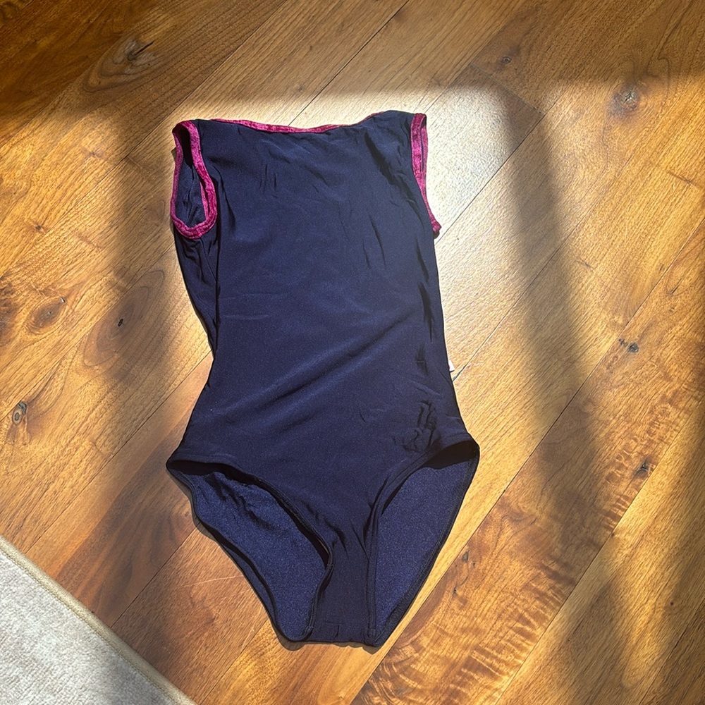 Yumiko Sofiane Navy and Magenta